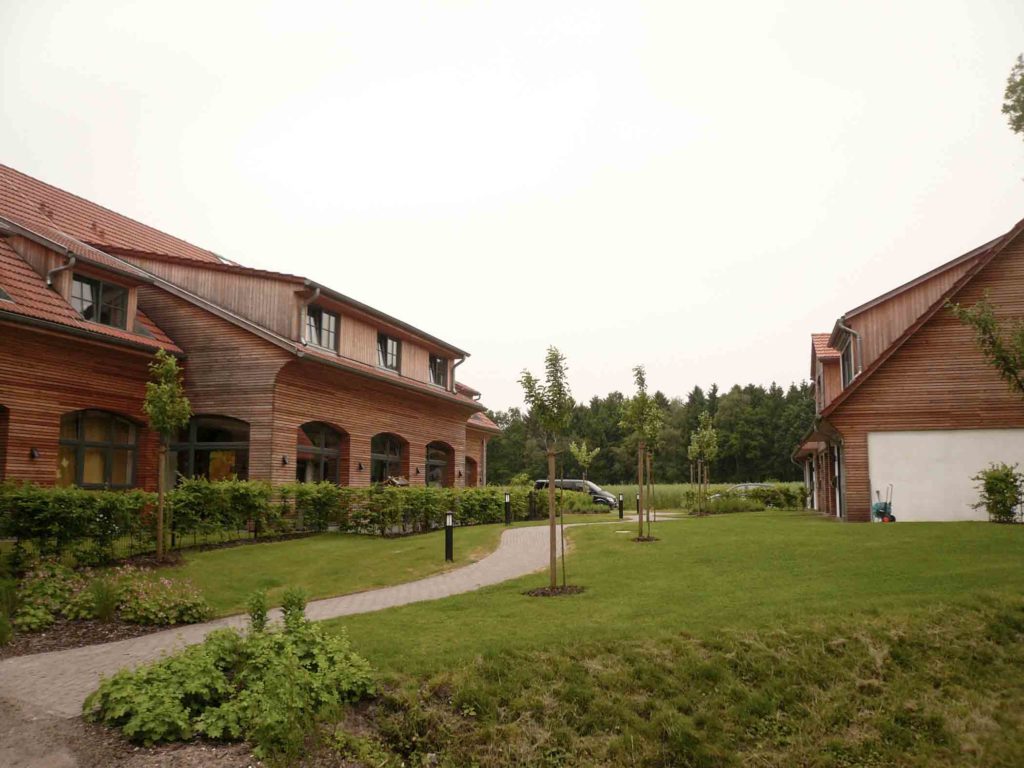 04 outdoor facilities